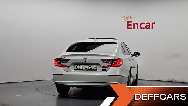 Honda ACCORD 2.0 Hybrid Touring купить на сайте DeffCars