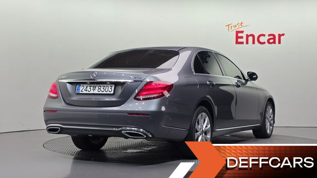 Mercedes E-CLASS E300 4MATIC Exclusive купить на сайте DeffCars