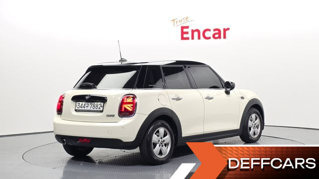 Mini COOPER 5Door Standard 3rd купить на сайте DeffCars