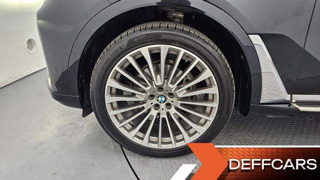BMW X7 xDrive 30d Design Pure Excellent 6-Seater купить на сайте DeffCars