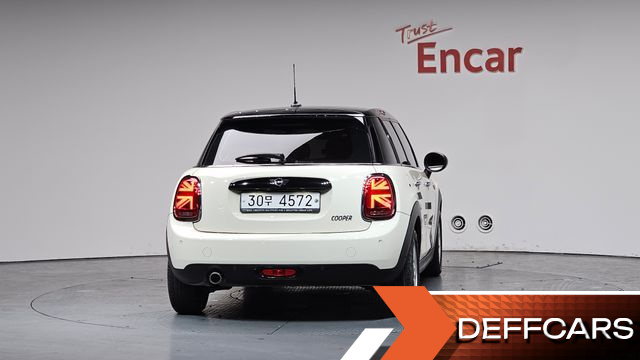Mini COOPER 5Door Standard 3rd купить на сайте DeffCars