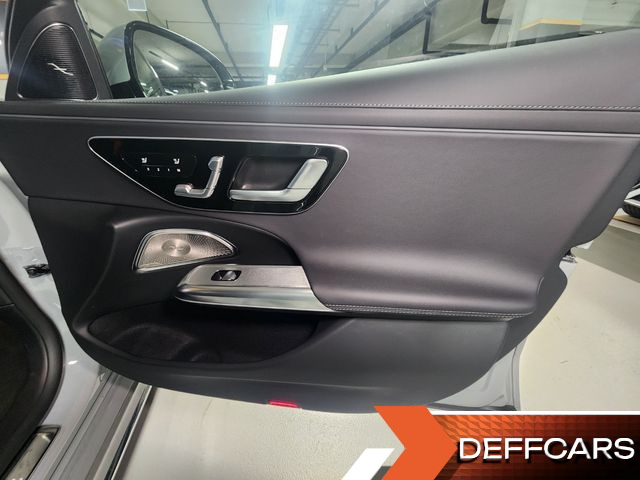 Mercedes E-CLASS E300 4MATIC Exclusive купить на сайте DeffCars