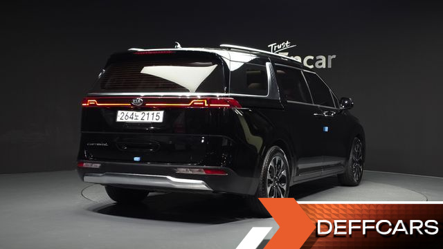 Kia CARNIVAL Gasoline 9-Seater Signature купить на сайте DeffCars