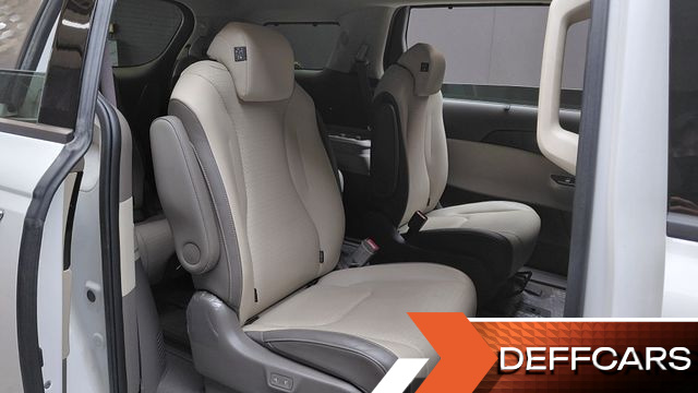 Kia CARNIVAL Gasoline 9-Seater Signature купить на сайте DeffCars