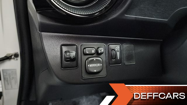 Toyota PRIUS 1.5 купить на сайте DeffCars