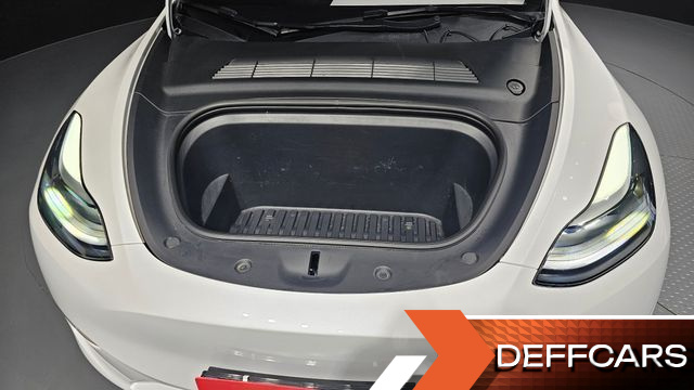 Tesla MODEL Y Long Range AWD купить на сайте DeffCars