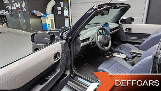 Mini COOPER CONVERTIBLE Favoured купить на сайте DeffCars