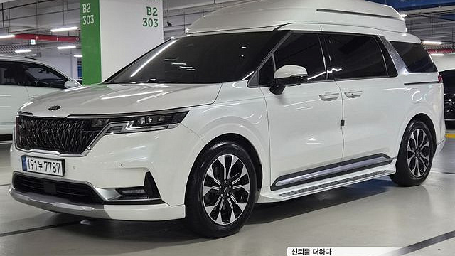 Kia CARNIVAL Gasoline 9-Seater Hi-Limousine Signature купить на сайте DeffCars