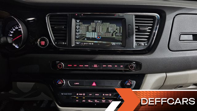 Kia CARNIVAL 9-Seater Noblesse Special купить на сайте DeffCars
