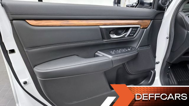 Honda CR-V 1.5 Touring 4WD купить на сайте DeffCars