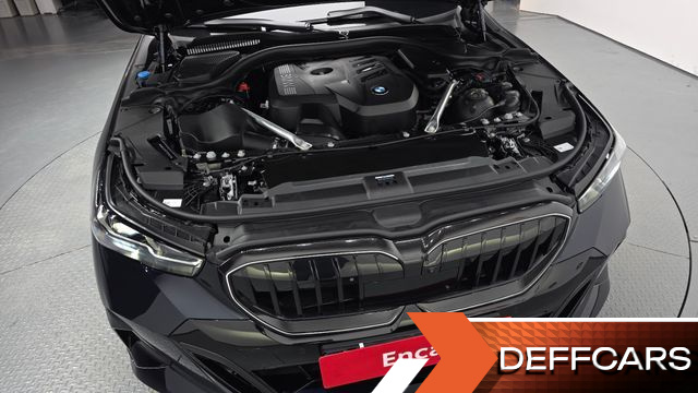 BMW 5-SERIES 530i xDrive M Sport купить на сайте DeffCars