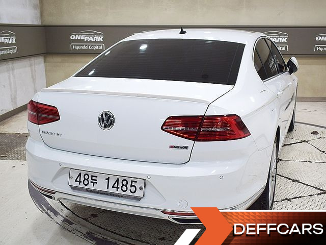 Volkswagen PASSAT 2.0 TDI 4Motion Prestige купить на сайте DeffCars