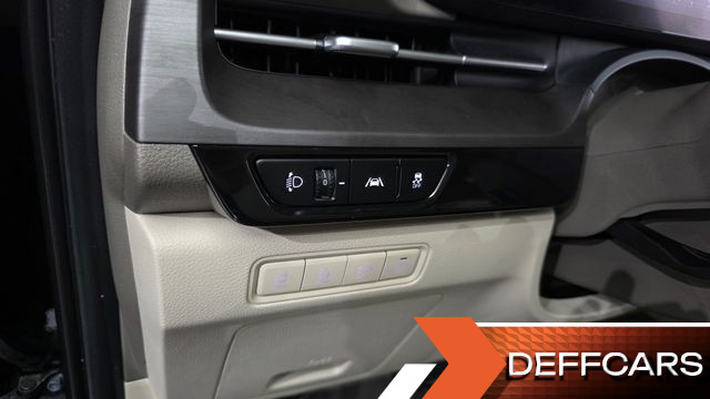 Kia CARNIVAL 9-Seater Signature купить на сайте DeffCars