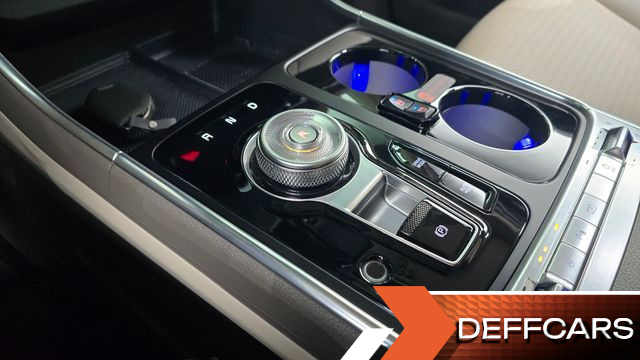 Kia CARNIVAL Gasoline 9-Seater Hi Limousine Signature купить на сайте DeffCars