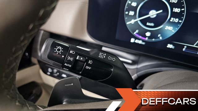 Kia CARNIVAL 9-Seater Signature купить на сайте DeffCars