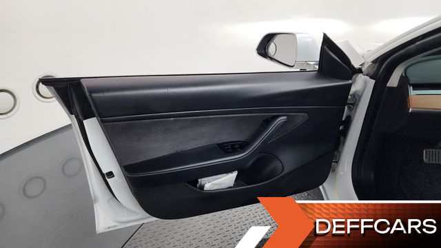 Tesla MODEL 3 Long Range AWD купить на сайте DeffCars