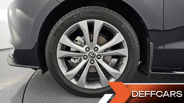 Toyota SIENNA 2.5 Hybrid 2WD купить на сайте DeffCars