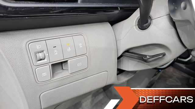 Hyundai STARIA 4WD Lounge 9-Seater Limousine купить на сайте DeffCars