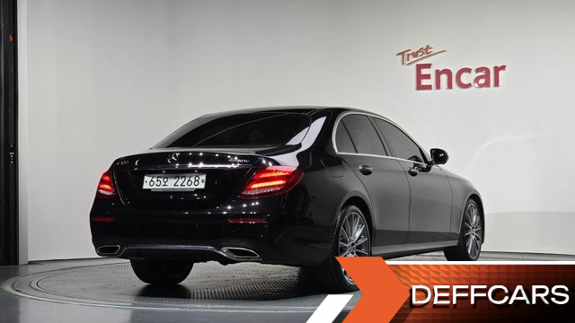 Mercedes E-CLASS E300 4MATIC AMG Line купить на сайте DeffCars