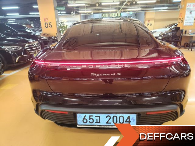 Porsche TAYCAN 4S купить на сайте DeffCars