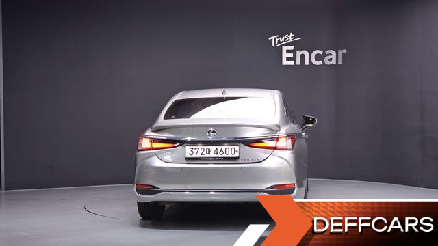 Lexus ES Luxury Plus купить на сайте DeffCars