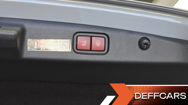 Mercedes E-CLASS E300 4MATIC AMG Line Premiere Special купить на сайте DeffCars