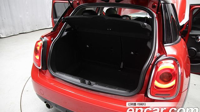 Mini COOPER 5Door Standard 3rd купить на сайте DeffCars