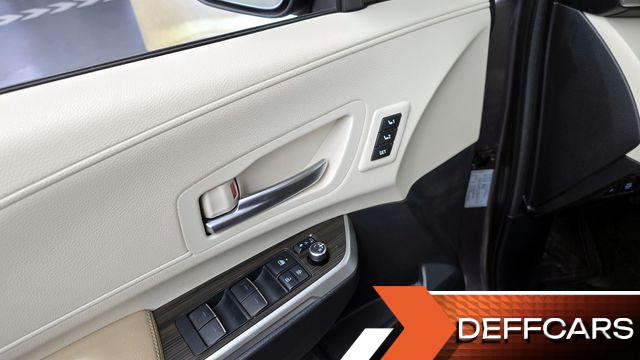 Toyota SIENNA 2.5 Hybrid AWD купить на сайте DeffCars