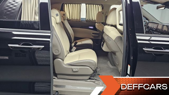 Kia CARNIVAL Gasoline 9-Seater Hi-Limousine Signature купить на сайте DeffCars
