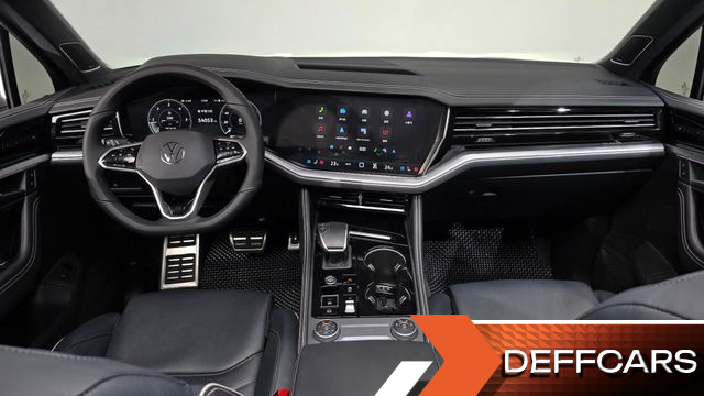 Volkswagen TOUAREG 3.0 TDI R-Line купить на сайте DeffCars
