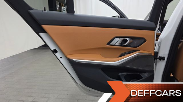 BMW 3-SERIES 320i M Sport купить на сайте DeffCars