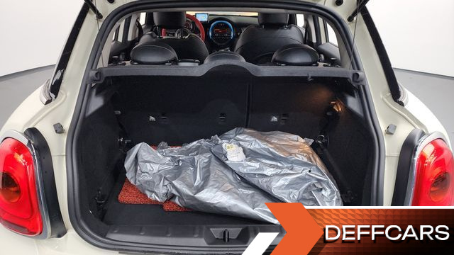 Mini COOPER 5Door Standard 3rd купить на сайте DeffCars