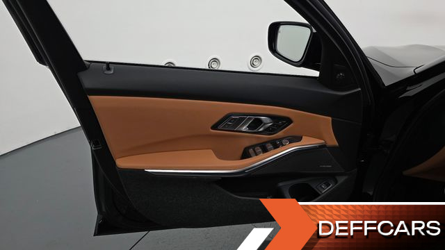 BMW 3-SERIES 320i M Sport купить на сайте DeffCars