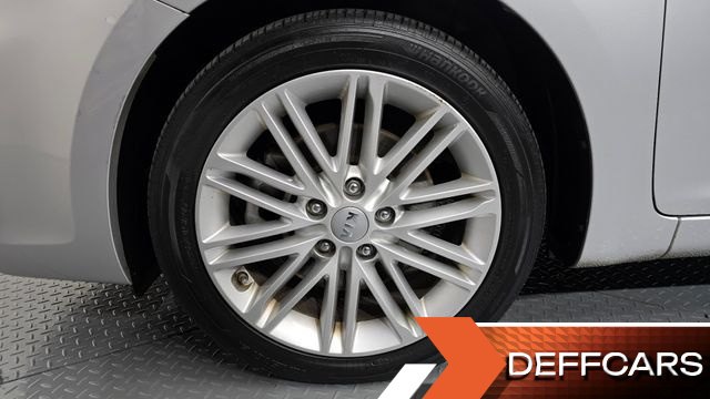 Kia CARENS 2.0 LPI Prestige купить на сайте DeffCars
