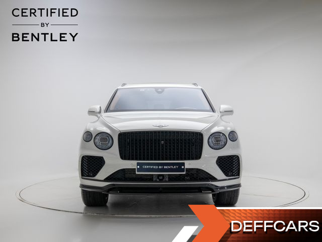 Bentley BENTAYGA 4.0 V8 EWB Azure купить на сайте DeffCars
