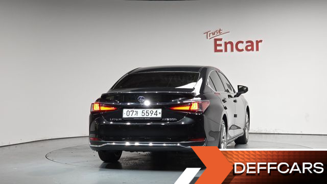 Lexus ES Luxury купить на сайте DeffCars