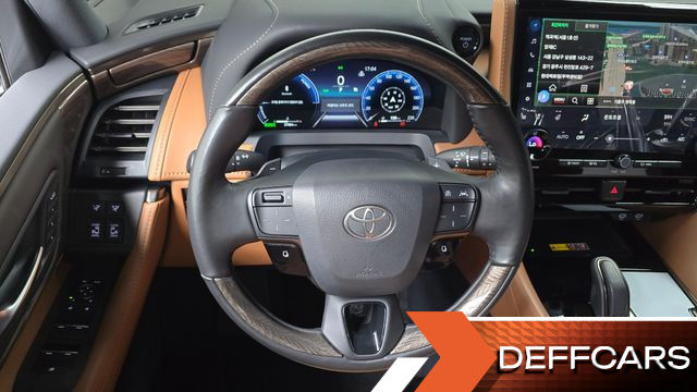 Toyota ALPHARD 2.5 HEV Executive AWD купить на сайте DeffCars