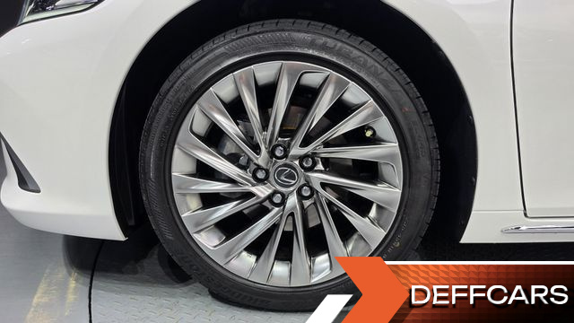 Lexus ES Executive купить на сайте DeffCars
