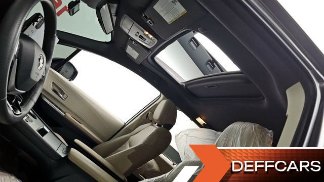 Toyota SIENNA 2.5 Hybrid AWD купить на сайте DeffCars