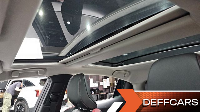 Toyota PRIUS 2.0 PHEV XSE купить на сайте DeffCars