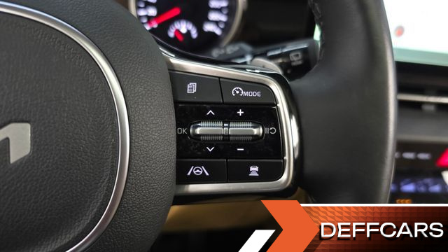 Kia CARNIVAL 9-Seater Noblesse купить на сайте DeffCars