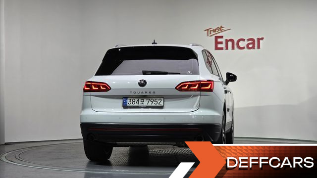 Volkswagen TOUAREG 3.0 TDI Premium купить на сайте DeffCars