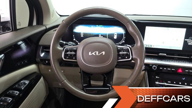 Kia CARNIVAL 9-Seater Hi-Limousine Signature купить на сайте DeffCars