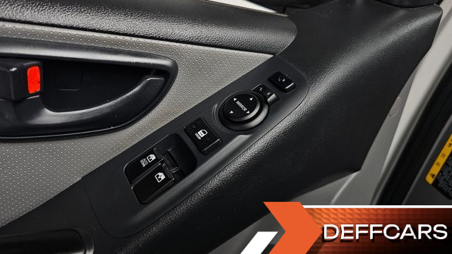 Hyundai STAREX Van 5-Seater Style купить на сайте DeffCars