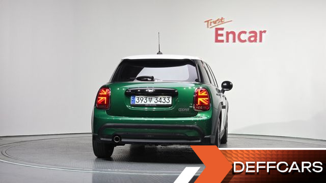 Mini COOPER 5Door Classic Third Generation купить на сайте DeffCars