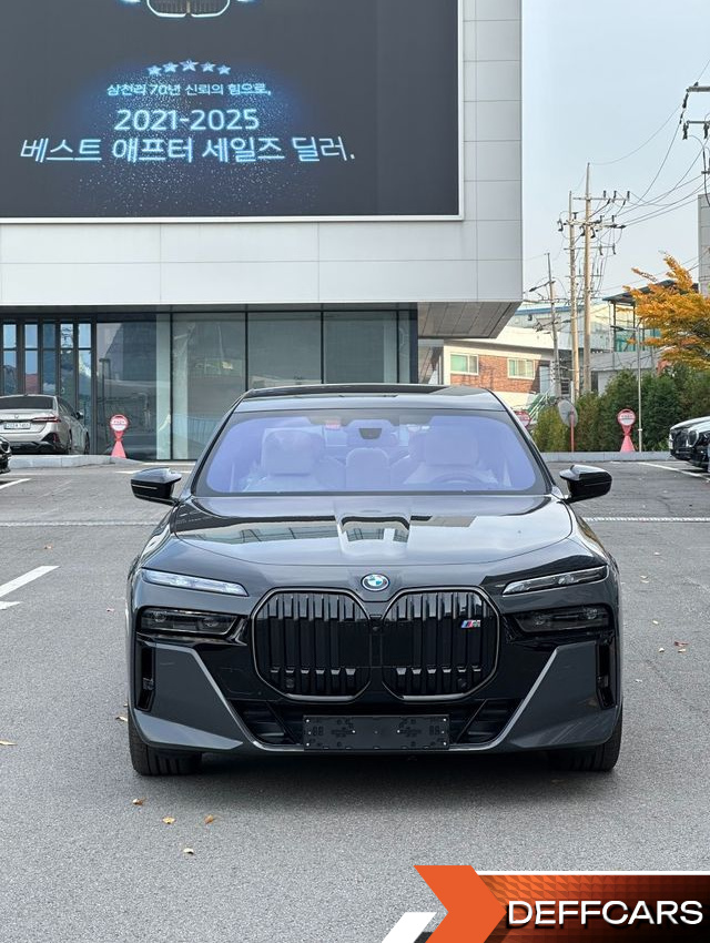 BMW I7 M70 xDrive M Performance купить на сайте DeffCars