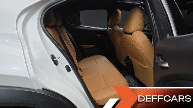 Lexus UX 2.0 2WD купить на сайте DeffCars