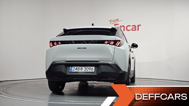 Peugeot 3008 1.2 HYbrid Allure купить на сайте DeffCars