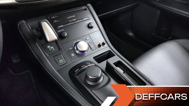 Lexus CT200H 1.8 Supreme ZWA10 купить на сайте DeffCars