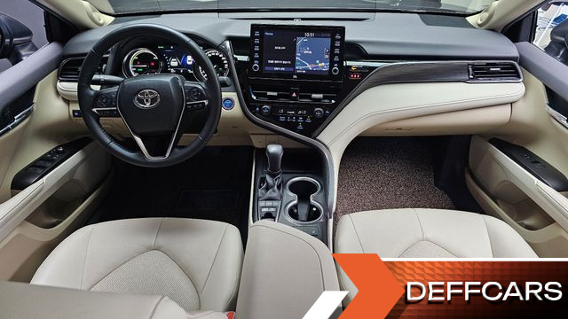Toyota CAMRY 2.5 XLE Hybrid купить на сайте DeffCars